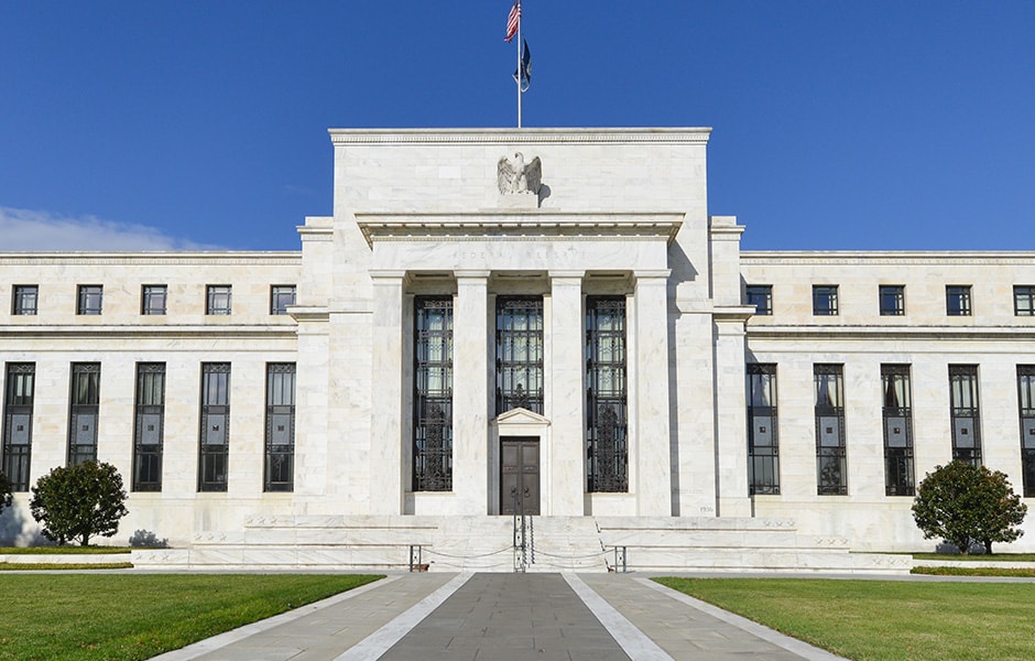 美联储的十字路口：降息已成定局，美债暗藏变数