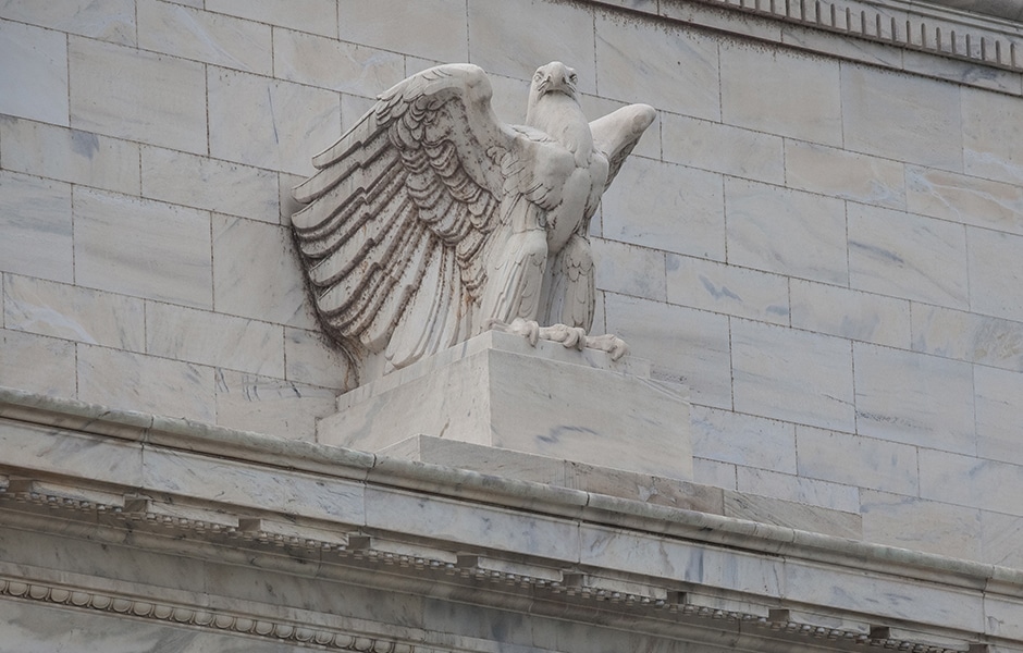 潮汐之间：当日本央行“放鹰”遇见美联储降息，美债走向何方？